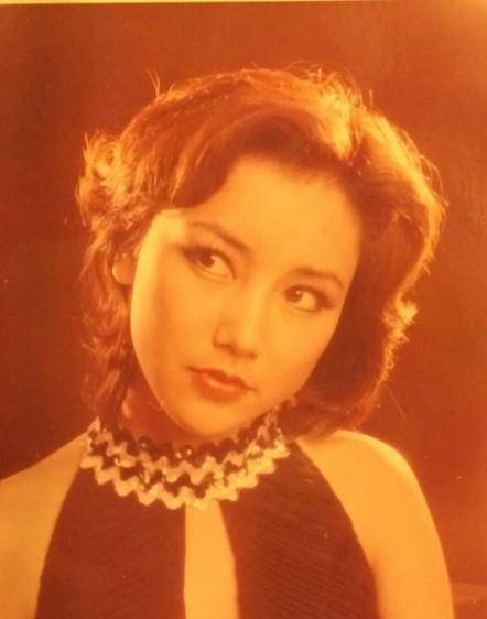 整容毁掉事业的女明星_娱乐圈没整过容的明星_张檬整容前后对比