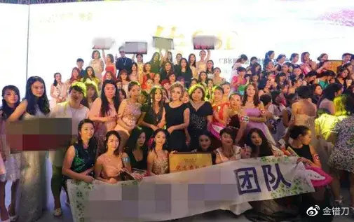 劳斯莱斯网红夫妻黑料,_劳斯莱斯网红推广事件_劳斯莱斯品牌历史与定位